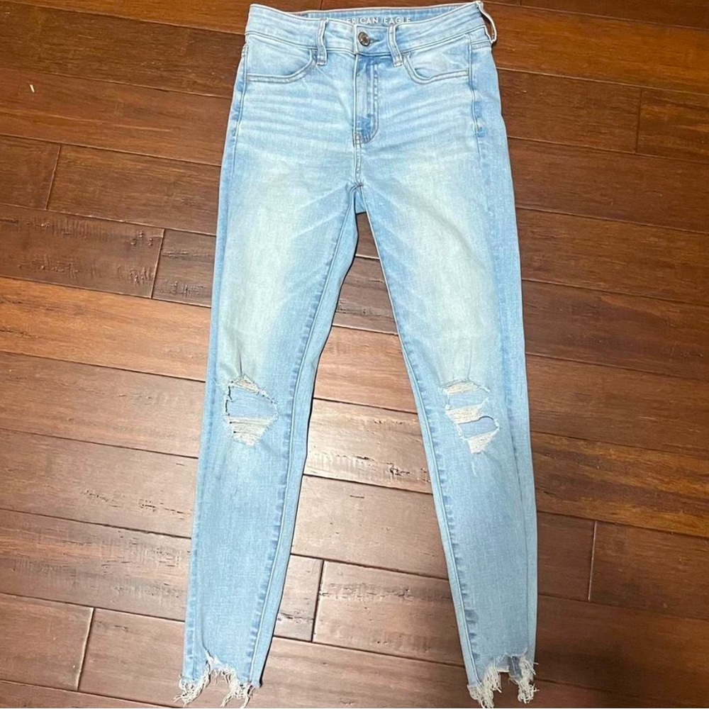 American Eagle light wash jeans